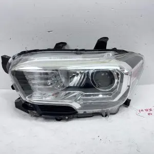 2016 2017 2018 2019 2020 2021 2022 TOYOTA TACOMA HALOGEN LED LEFT OEM HEADLIGHT
