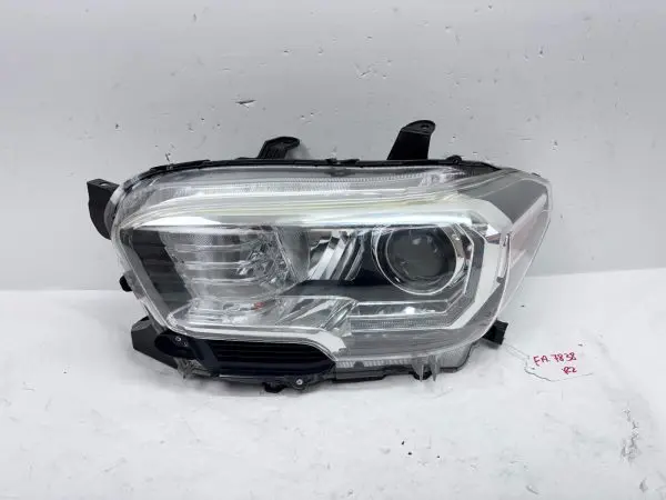 2016 2017 2018 2019 2020 2021 2022 TOYOTA TACOMA HALOGEN LED LEFT OEM HEADLIGHT