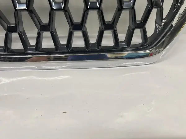 53114-04220 2016-2020 2021 2022 2023 toyota tacoma trd front oem grille center - Image 2