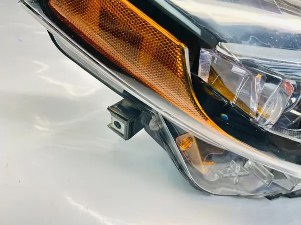 2017 2018 2019 TOYOTA COROLLA LED FRONT RIGHT OEM HEADLIGHT - Image 11