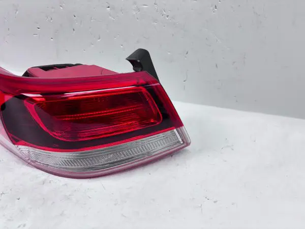 92401-D5000 2016 2017 2018 2019 2020 KIA OPTIMA HALOGEN REAR LEFT OEM TAIL LIGHT - Image 2