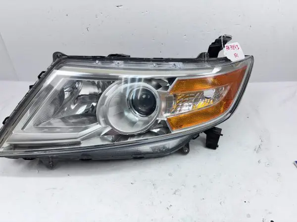 2011 2012 2013 2014 2015 2016 2017 HONDA ODYSSEY HALOGEN  LEFT OEM HEADLIGHT - Image 2