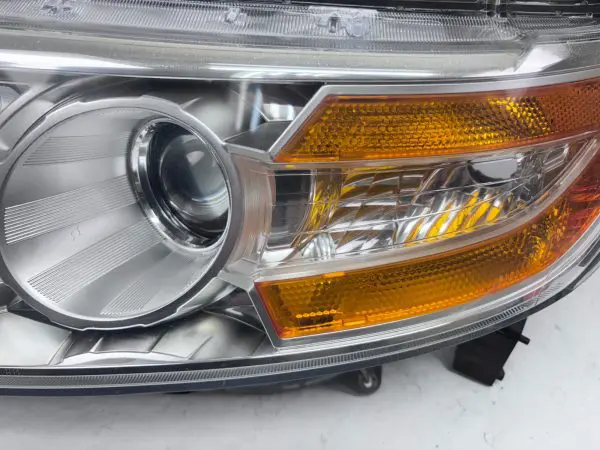 2011 2012 2013 2014 2015 2016 2017 HONDA ODYSSEY HALOGEN  LEFT OEM HEADLIGHT - Image 14