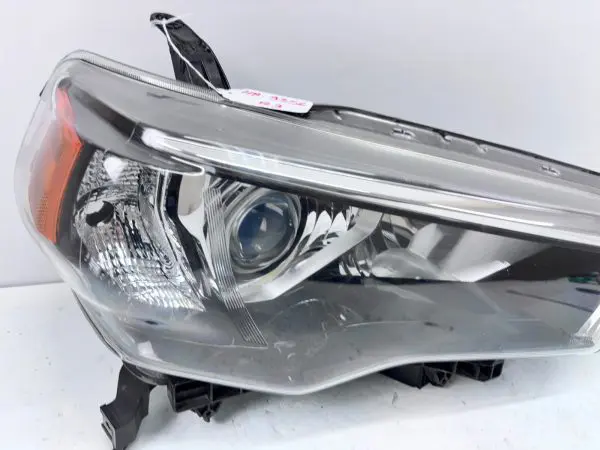 2014 2015 2016 2017 2018 2019 2020 TOYOTA 4RUNNER HALOGEN RIGHT OEM HEADLIGHT - Image 6