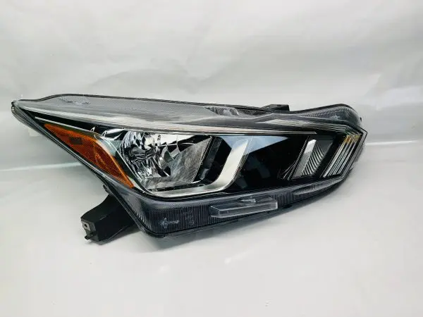 🎈ALL TABS🎈 2020 2021 2022 NISSAN VERSA HALOGEN  FRONT RIGHT OEM HEADLIGHT