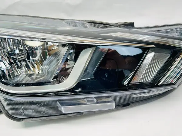 🎈ALL TABS🎈 2020 2021 2022 NISSAN VERSA HALOGEN  FRONT RIGHT OEM HEADLIGHT - Image 5
