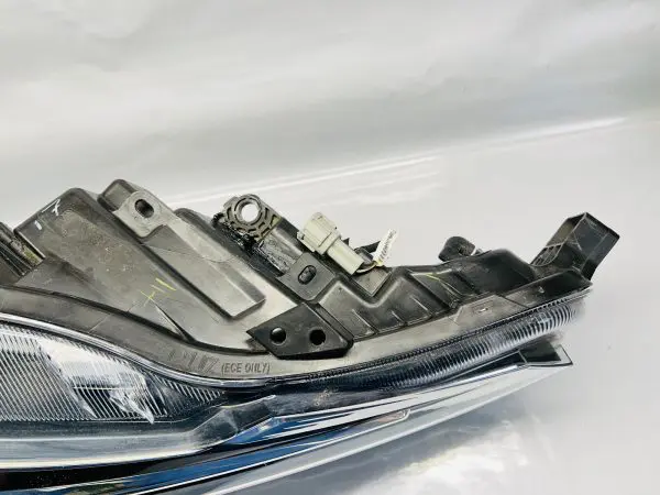 🎈ALL TABS🎈 2020 2021 2022 NISSAN VERSA HALOGEN  FRONT RIGHT OEM HEADLIGHT - Image 10