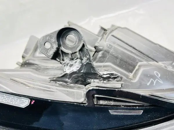2020 2021 2022 TOYOTA HIGHLANDER LED BLACK BEZEL FRONT RIGHT OEM HEADLIGHT - Image 9
