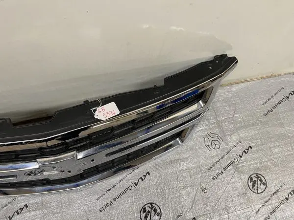 2015 2016 2017 2018 2019 2020 CHEVY TAHOE SUBURBAN OEM GRILLE CHROME 23440914 - Image 5