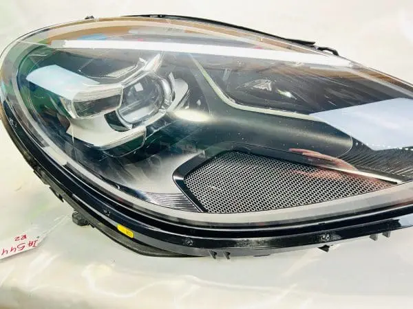 95B941010AR 2019 2020 2021 PORSCHE MACAN FULL LED RIGHT OEM HEADLIGHT GENUINE - Image 4