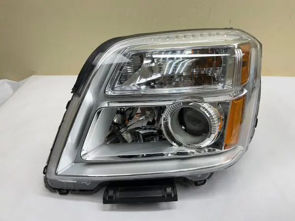 2010 2011 2012 2013 2014 2015 GMC TERRAIN HALOGEN FRONT LEFT OEM HEADLIGHT