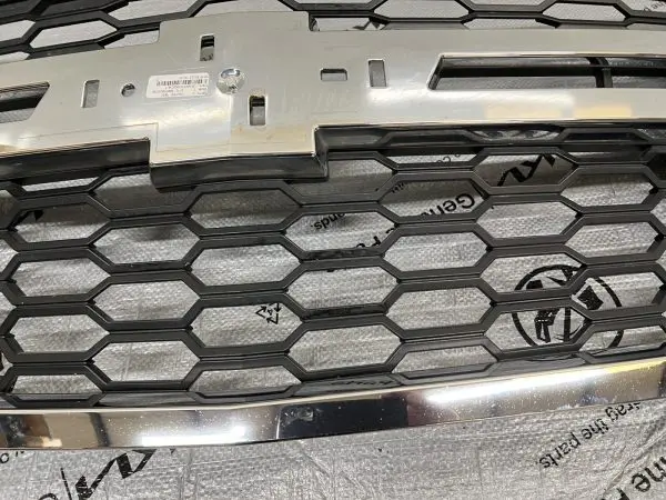 2015 2016 2017 2018 2019 2020 CHEVY TAHOE SUBURBAN OEM GRILLE CHROME 23440914 - Image 10