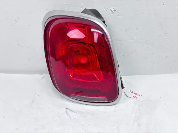 68285132AA  2016 2017 2018 FIAT 500X HALOGEN REAR LEFT OEM TAIL LIGHT - Image 2