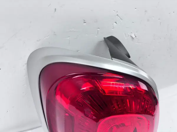 68285132AA  2016 2017 2018 FIAT 500X HALOGEN REAR LEFT OEM TAIL LIGHT - Image 8