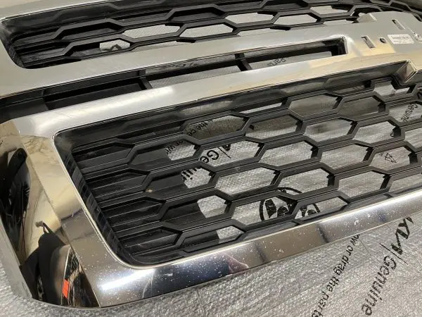 2015 2016 2017 2018 2019 2020 CHEVY TAHOE SUBURBAN OEM GRILLE CHROME 23440914 - Image 11