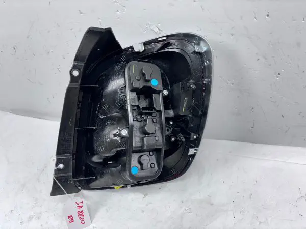 68285132AA  2016 2017 2018 FIAT 500X HALOGEN REAR LEFT OEM TAIL LIGHT - Image 17