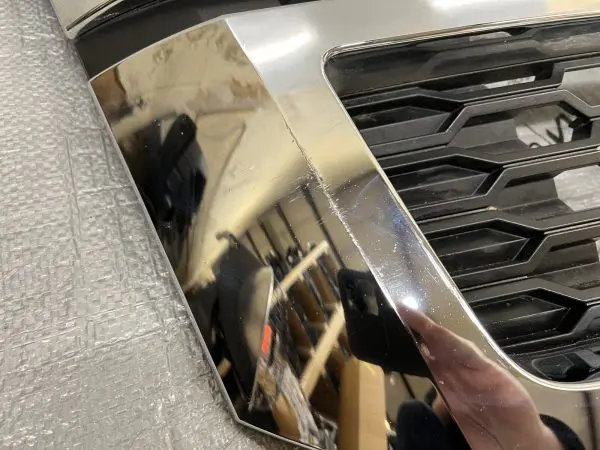 2015 2016 2017 2018 2019 2020 CHEVY TAHOE SUBURBAN OEM GRILLE CHROME 23440914 - Image 15
