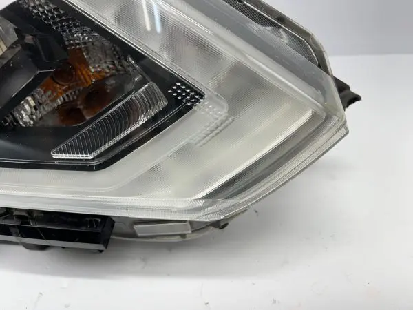 2017 2018 2019 2020 nissan rogue halogen led front right oem headlight - Image 3
