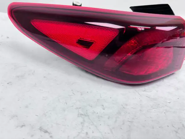 92401J9510  2022 2023 HYUNDAI KONA HALOGEN REAR LEFT OEM TAIL LIGHT - Image 8