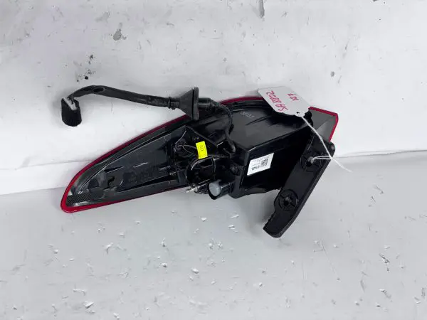 92401J9510  2022 2023 HYUNDAI KONA HALOGEN REAR LEFT OEM TAIL LIGHT - Image 13