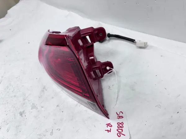 2017 2018 2019 2020 2021 2022 HYUNDAI IONOQ HALOGEN REAR LEFT OEM TAIL LIGHT - Image 4