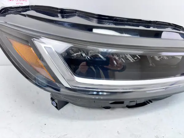 NICE 2023 2024 2025 HONDA HRV  LED FRONT RIGHT OEM HEADLIGHT - Image 6