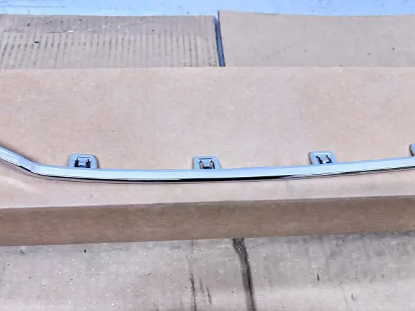 OEM 2016 2017 Honda Accord Front grille lower trim molding chrome 71124-T2F-A51 - Image 6