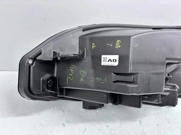 NICE 2023 2024 2025 HONDA HRV  LED FRONT RIGHT OEM HEADLIGHT - Image 15