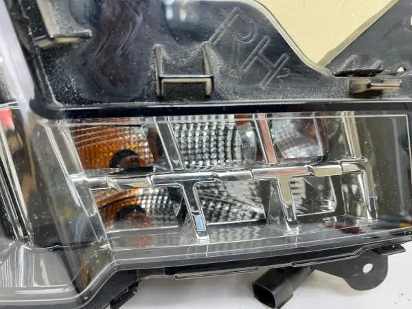 2015 2016 2017 2018 2019 2020 CADILLAC ESCALADE LED FRONT RIGHT OEM FOG LIGHT - Image 6