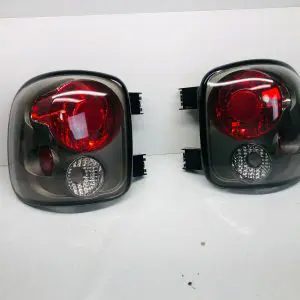 1999 2000 2001 2002 2003 GMC SIERRA REAR LEFT RIGHT TAIL LIGHTS CHEVY SILVERADO