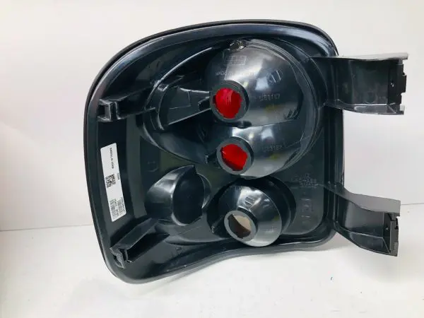1999 2000 2001 2002 2003 GMC SIERRA REAR LEFT RIGHT TAIL LIGHTS CHEVY SILVERADO - Image 11