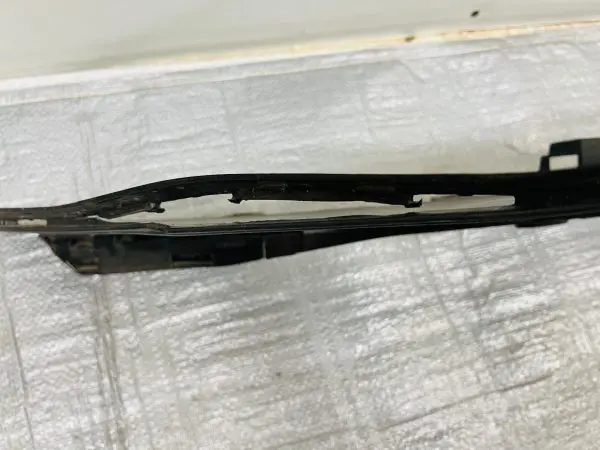 3CN805915A 2021 2022 2023 VW ATLAS R-LINE FRONT LOWER VALANCE AIR DEFLECTOR - Image 9