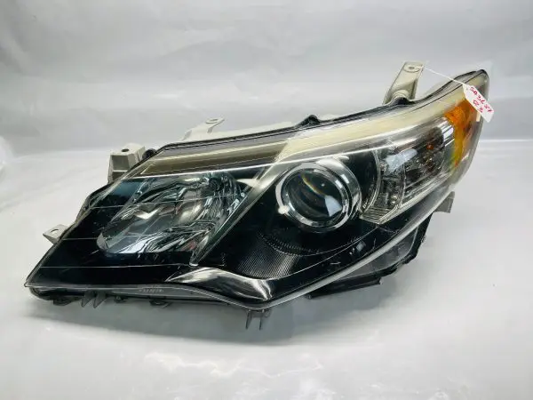 2012 2013 2014 TOYOTA CAMRY BLACK BEZEL FRONT LEFT OEM HEADLIGHT