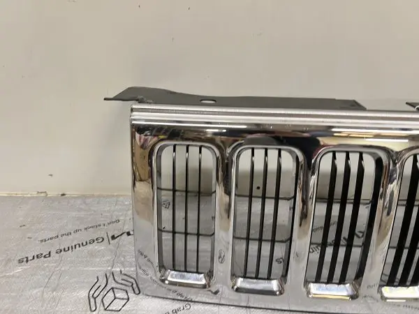 2006 2007 2008 2009 2010 JEEP COMMANDER CHROME OEM GRILLE - Image 8