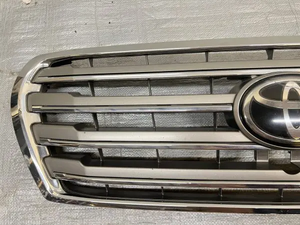 2011 2012 2013 2014 TOYOTA LAND CRUISER FRONT OEM GRILLE GENUINE DAMAGED - Image 7
