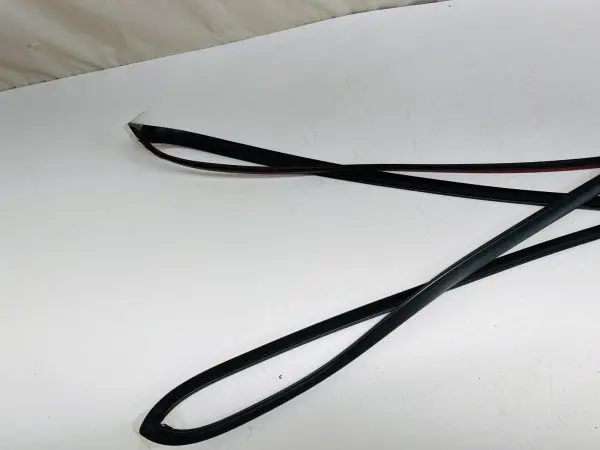 2010 2011 2012 2013 2014 SUBARU LEGACY OUTBACK BACK GLASS REVEAL MOLDING - Image 8