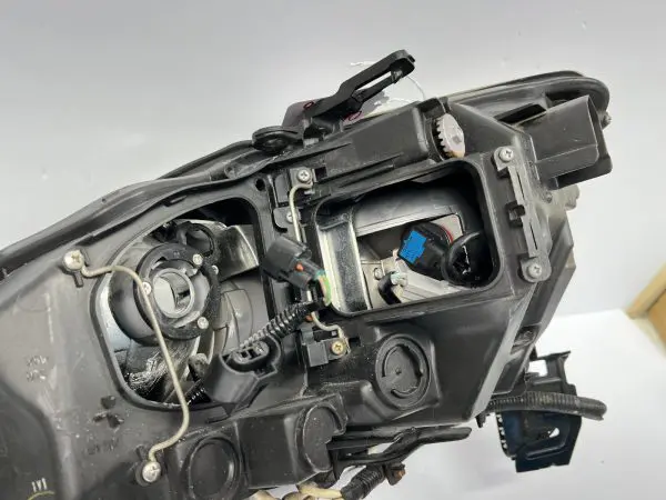2006 2007 2008 2009 2010 lexus is is250 is350 halogen front right oem headlight - Image 20