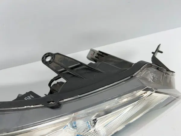 all tabs 2017 2018 subaru forest halogen with led front right oem headlight - Image 16