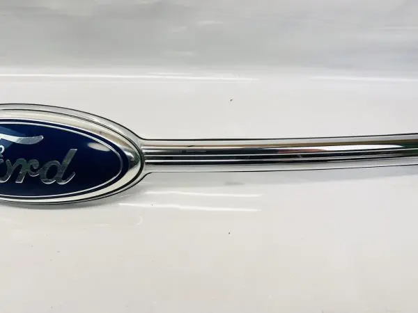 2013 2014 2015 2016 2017 2018 2019 FORD TAURUS REAR TRUNK LID MOLDING TRIM EMBLE - Image 4