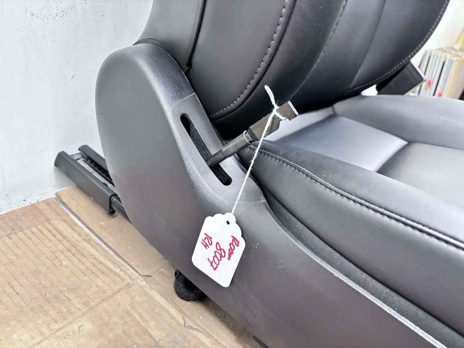 OEM 1456943-00-C 2017-2021 2022 2023 Tesla Model 3 Front Right Passenger Seat - Image 7