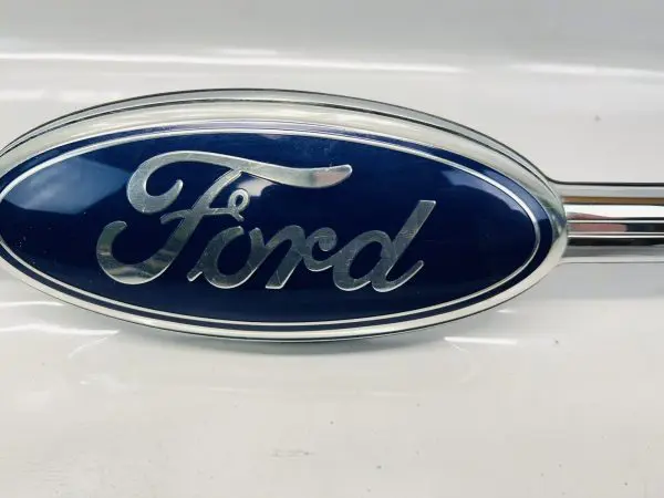 2013 2014 2015 2016 2017 2018 2019 FORD TAURUS REAR TRUNK LID MOLDING TRIM EMBLE - Image 5