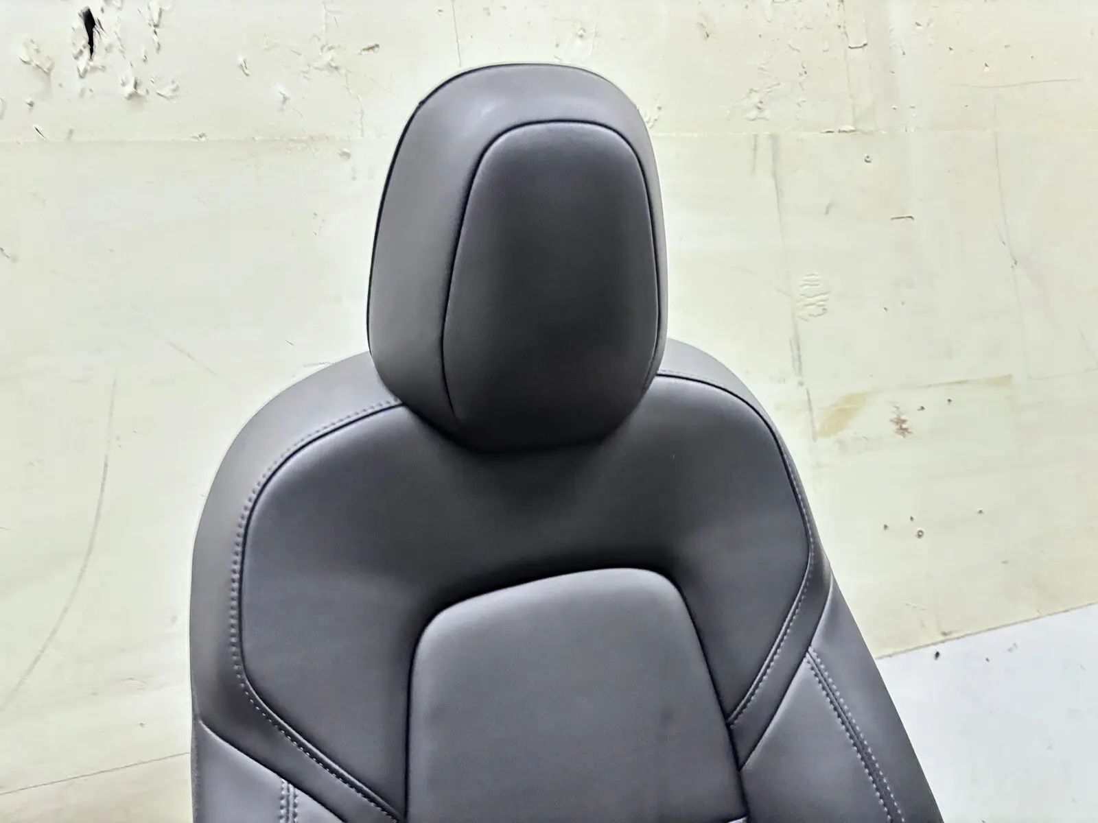 OEM 1456943-00-C 2017-2021 2022 2023 Tesla Model 3 Front Right Passenger Seat - Image 9