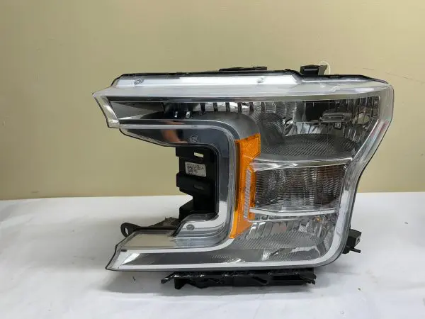 2018 2019 2020 FORD F150 HALOGEN FRONT LEFT OEM HEADLIGHT
