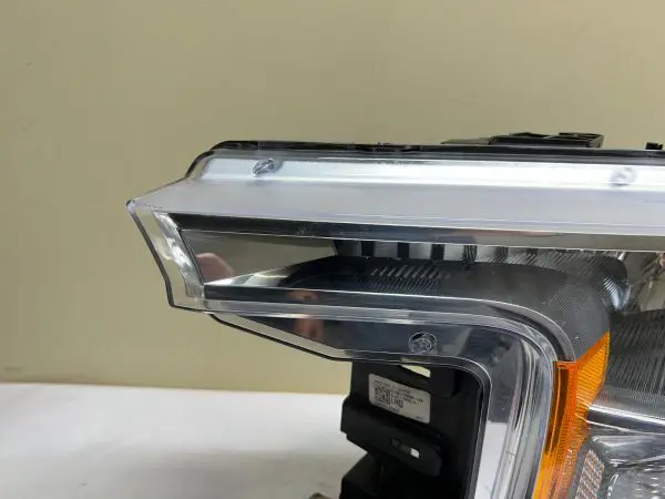 2018 2019 2020 FORD F150 HALOGEN FRONT LEFT OEM HEADLIGHT - Image 2