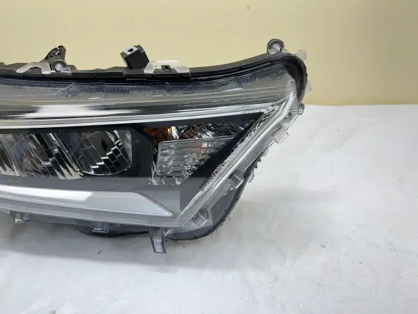 ALL TABS 2019 2020 2021 TOYOTA RAV4 LED FRONT RIGHT OEM HEADLIGHT - Image 3