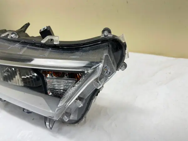 ALL TABS 2019 2020 2021 TOYOTA RAV4 LED FRONT RIGHT OEM HEADLIGHT - Image 4