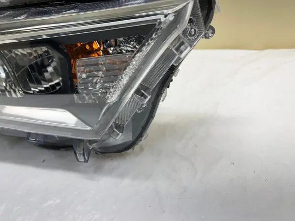ALL TABS 2019 2020 2021 TOYOTA RAV4 LED FRONT RIGHT OEM HEADLIGHT - Image 5