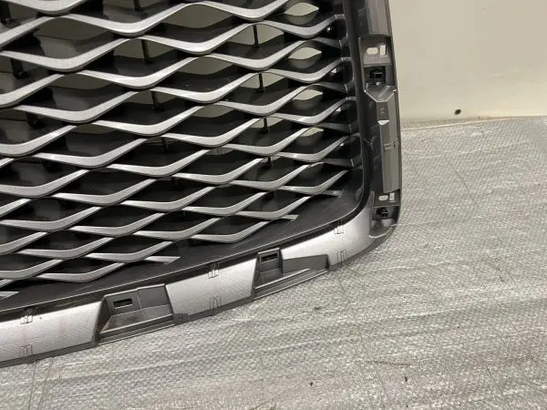62310-6GW0A 2018 2019 2020 2021 INFINITI QX80 FRONT OEM GRILLE CAMERA NO TRIM - Image 7