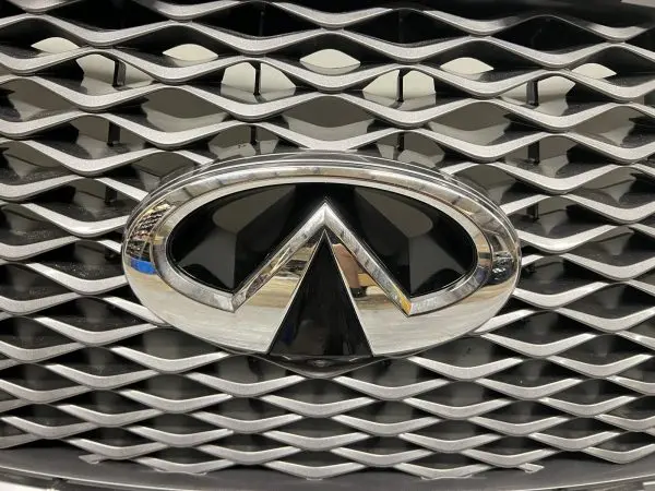 62310-6GW0A 2018 2019 2020 2021 INFINITI QX80 FRONT OEM GRILLE CAMERA NO TRIM - Image 8