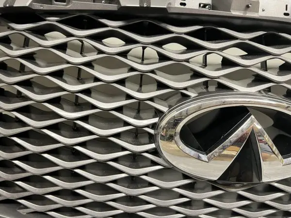 62310-6GW0A 2018 2019 2020 2021 INFINITI QX80 FRONT OEM GRILLE CAMERA NO TRIM - Image 10